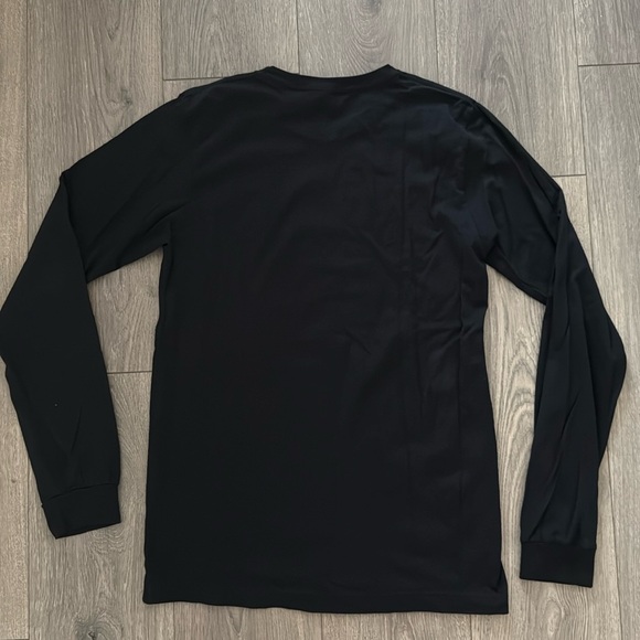  Apple Long Sleeve T-Shirt (Black) - Picture 4 of 4